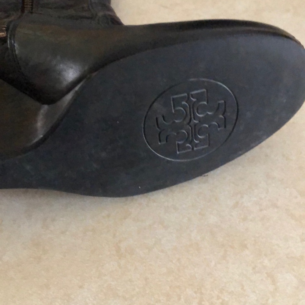 Tory Burch - Picture 2 of 4